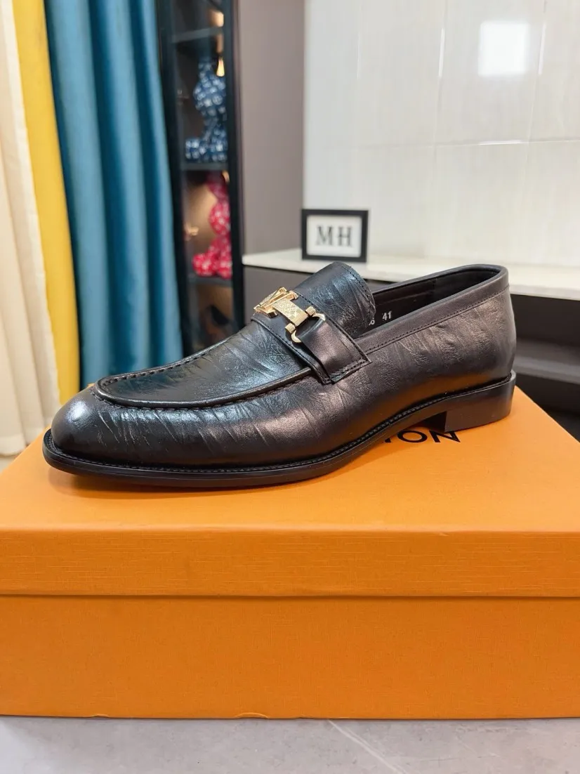 Men's Men's Shoes 💰480🌹🌹Niuli [LV] Louis Vuitton's new open-edge pigskin shoes are the most popular classic. Synchronized with the official website, the upper adopts Italian imported upper embossing➕comfortable cowhide lining, fashionable atmosphere, unique brand and unique craftsmanship. Highlighting the hot style of the new year. Stop hesitating, stop wandering, get it now. Code number: 38--44